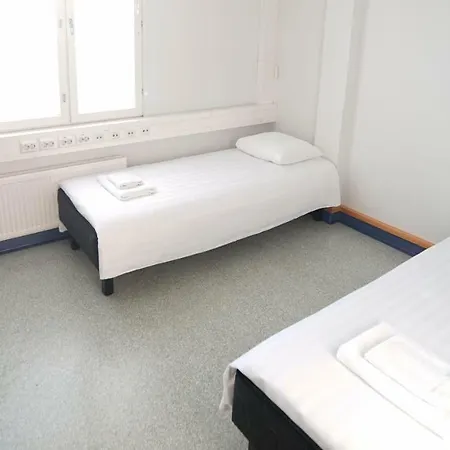 Lentohotelli Hotel *